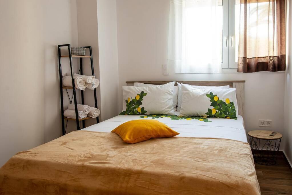 Lemon Garden Stylish Private Apartment Kalamata Exteriör bild