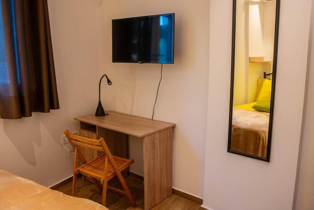 Lemon Garden Stylish Private Apartment Kalamata Exteriör bild