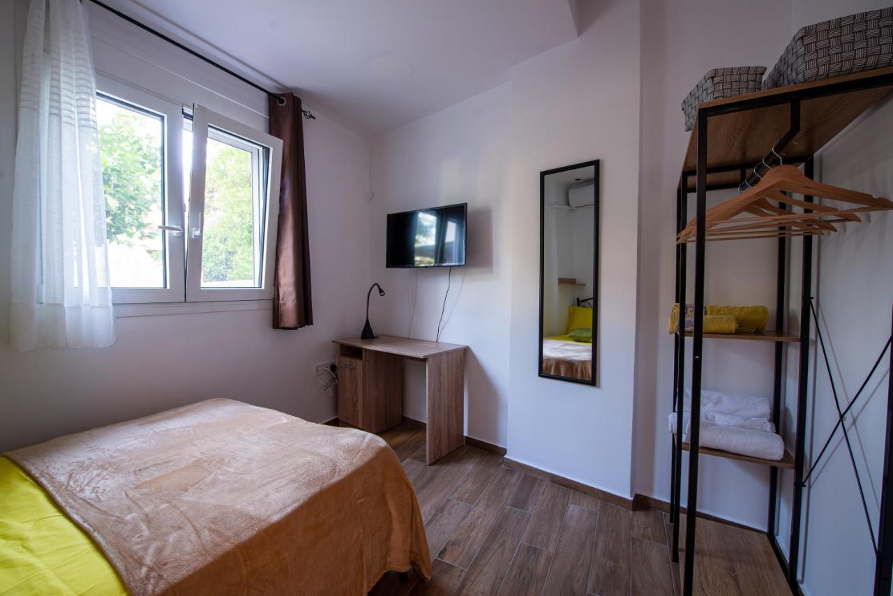 Lemon Garden Stylish Private Apartment Kalamata Exteriör bild